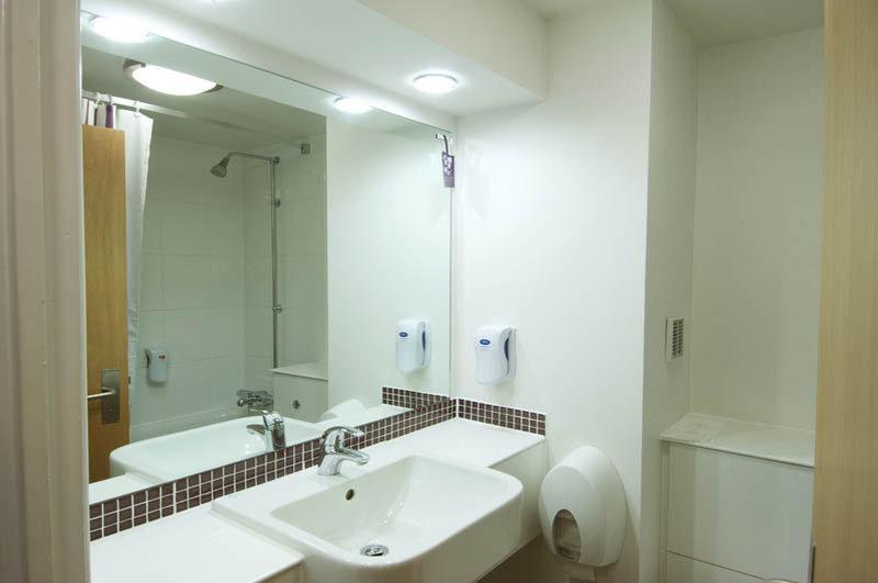 Premier Inn ลิเวอร์พูล ภายนอก รูปภาพ